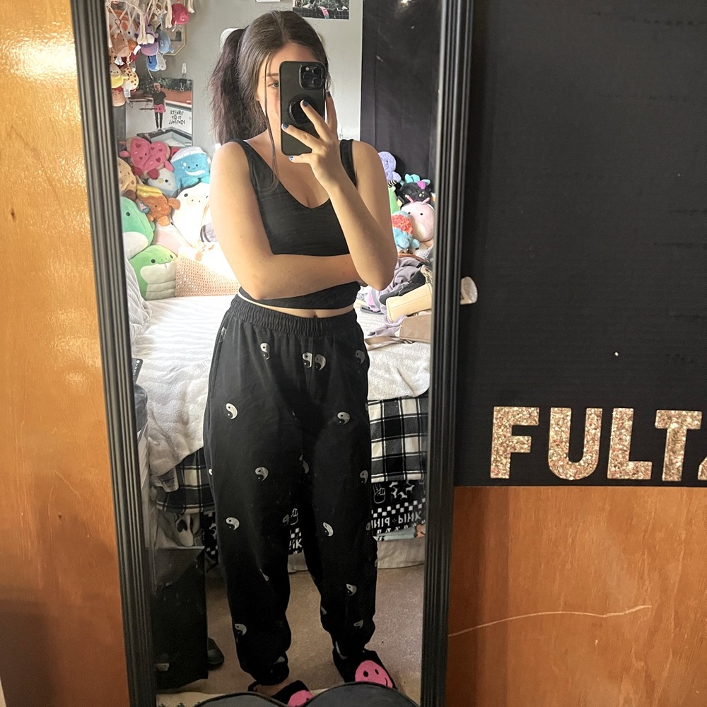 Loose Fit Ying Yang Joggers